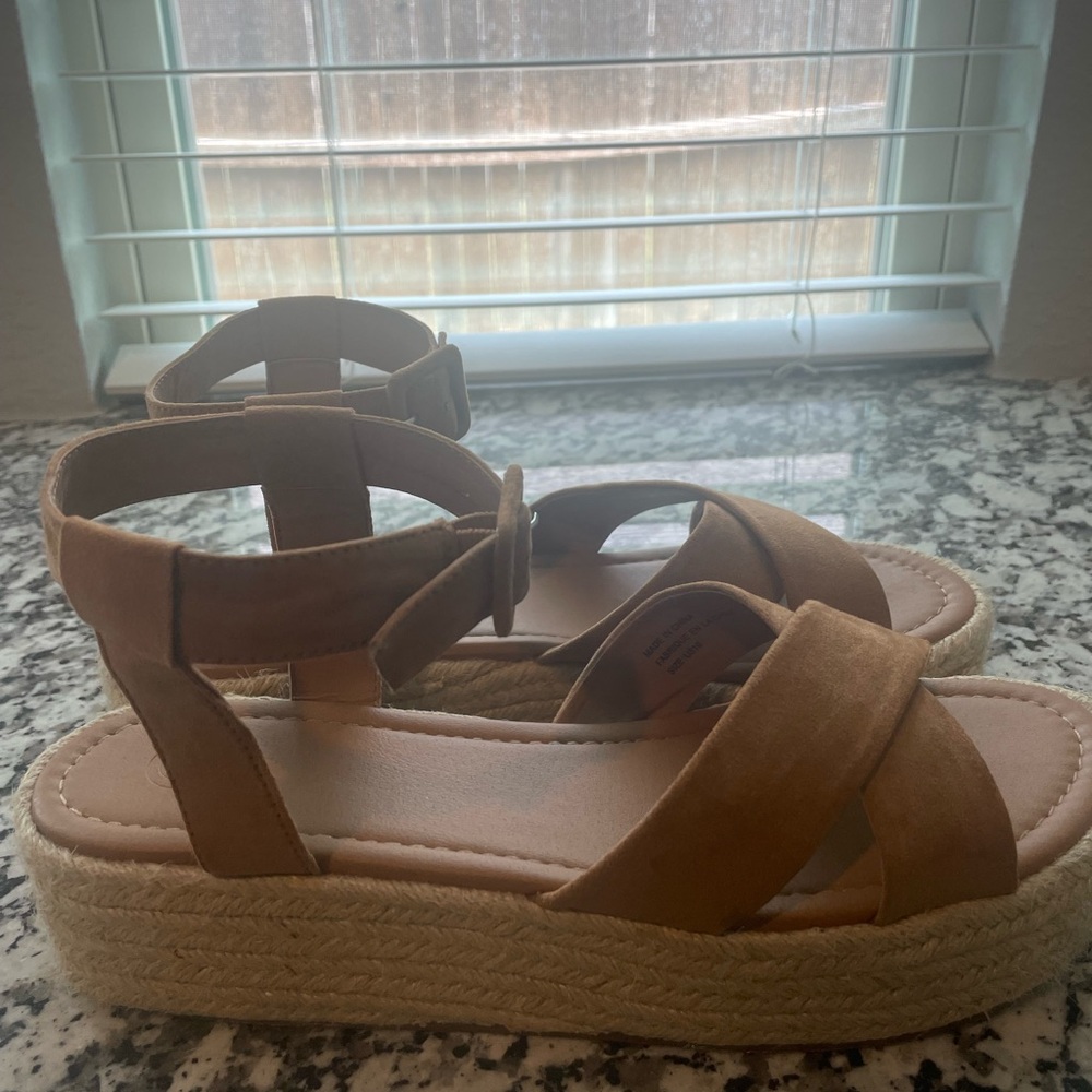 Urban outfitters Women's Tan Suede Espadrille Platform Sandals - Picture 2 of 9
